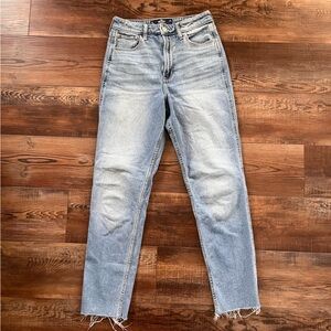 Hollister ultra high rise mom jeans 27 long